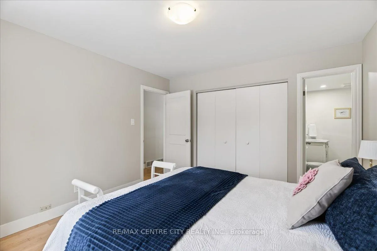 Photo 19 of 1102 Prince Philip Drive, London, North M — HOMEH