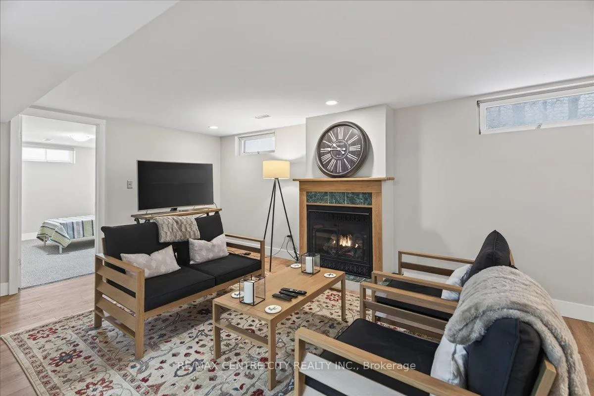 Photo 28 of 1102 Prince Philip Drive, London, North M — HOMEH