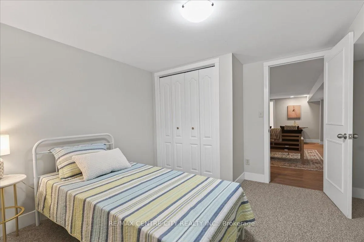 Photo 33 of 1102 Prince Philip Drive, London, North M — HOMEH
