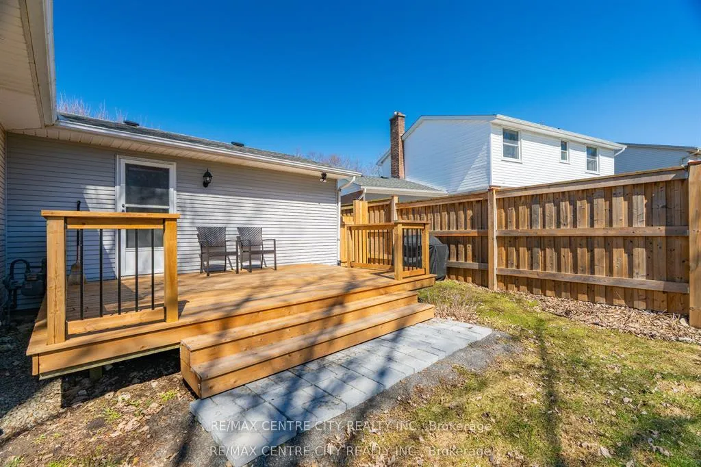 Photo 36 of 1102 Prince Philip Drive, London, North M — HOMEH