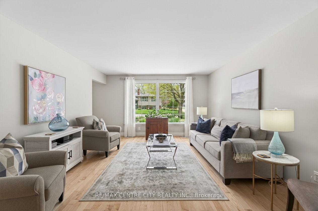 Photo 4 of 1102 Prince Philip Drive, London, North M — HOMEH