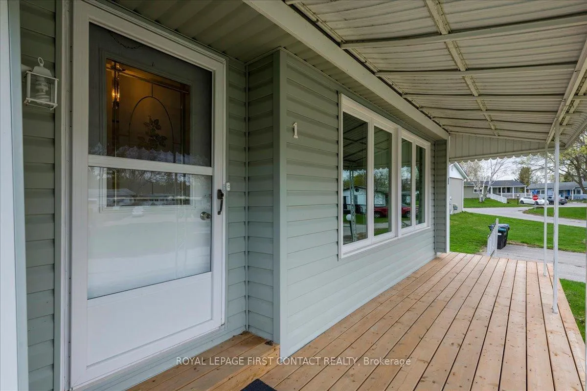 Photo 3 of 1 Juniper Court, Innisfil, Rural Innisfil — HOMEH