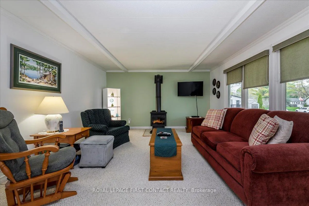 Photo 6 of 1 Juniper Court, Innisfil, Rural Innisfil — HOMEH