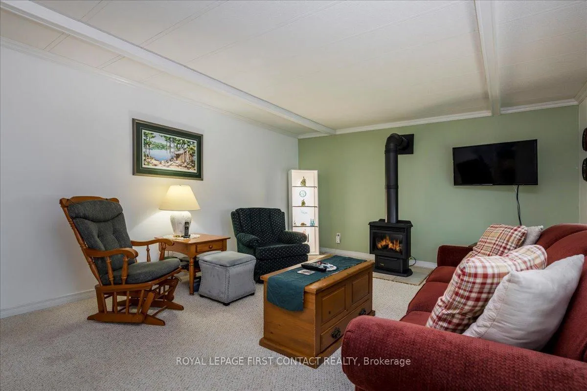 Photo 7 of 1 Juniper Court, Innisfil, Rural Innisfil — HOMEH