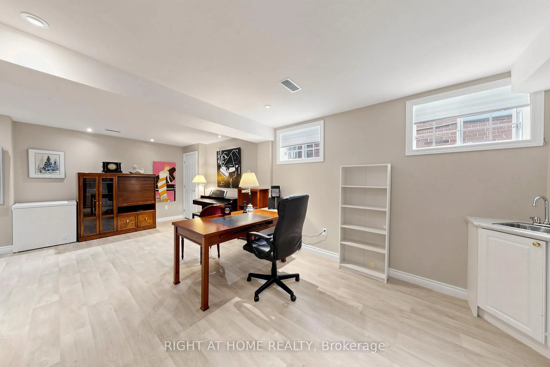 Photo 26 of 1495 Greenvalley Trail, Oshawa, Taunton — HOMEH