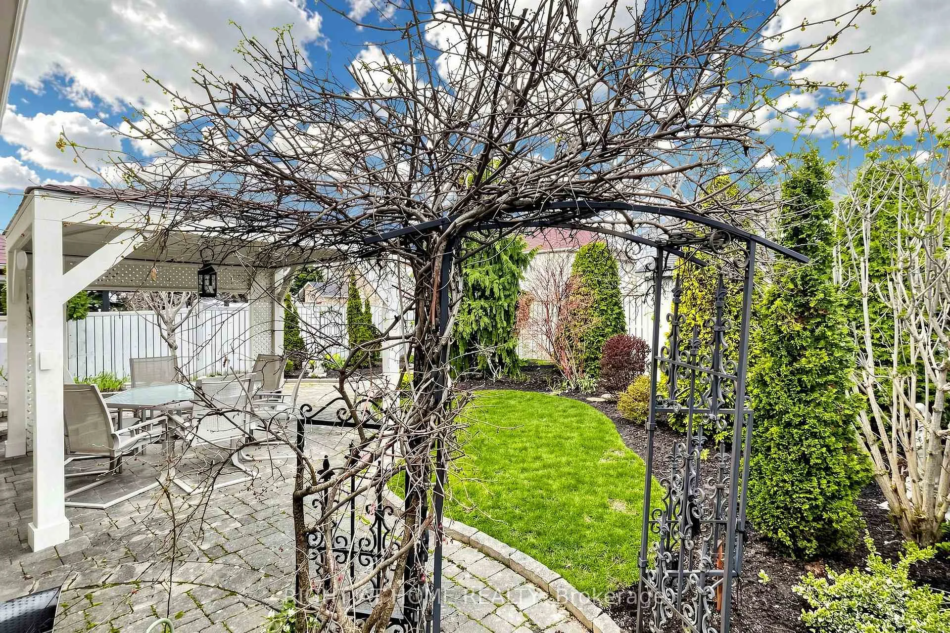 Photo 29 of 1495 Greenvalley Trail, Oshawa, Taunton — HOMEH