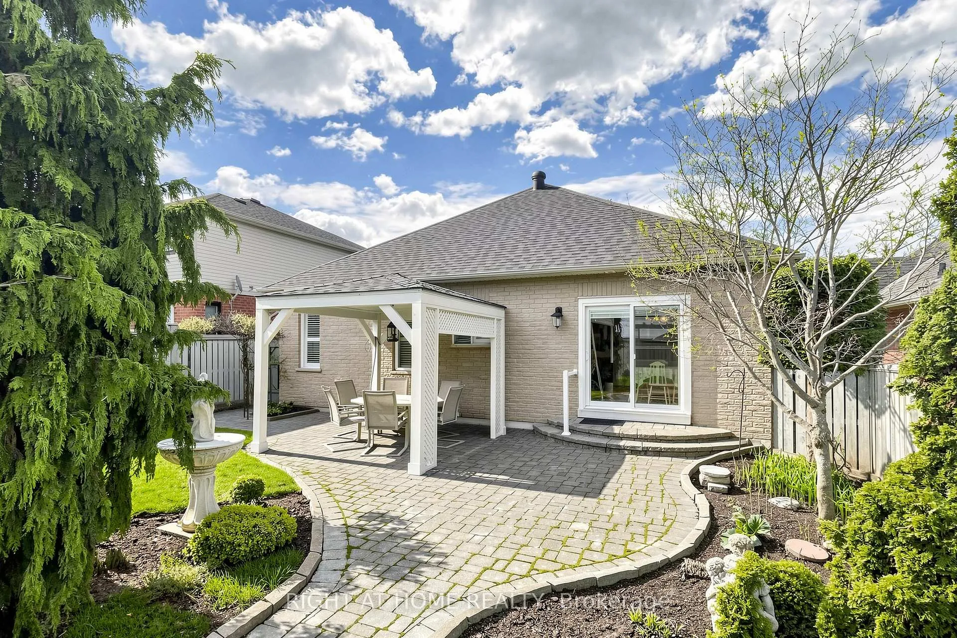 Photo 33 of 1495 Greenvalley Trail, Oshawa, Taunton — HOMEH