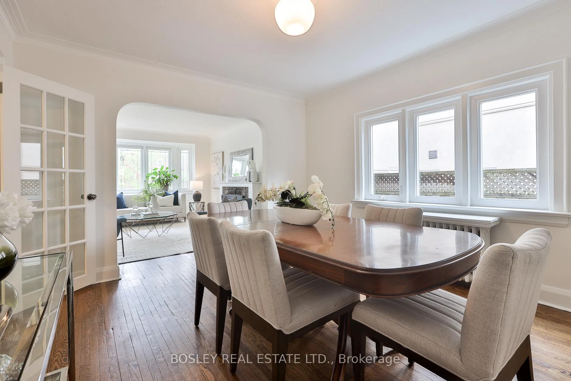 Photo 8 of 109 Southvale Drive, Toronto, Leaside — HOMEH