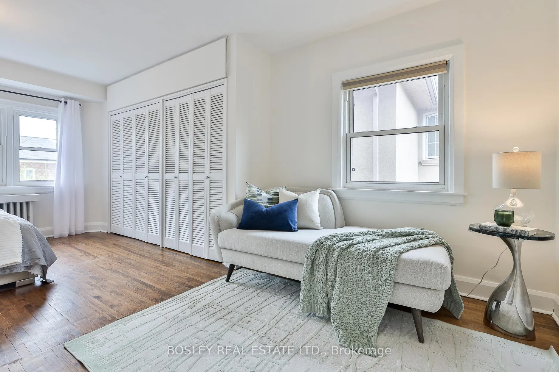 Photo 18 of 109 Southvale Drive, Toronto, Leaside — HOMEH