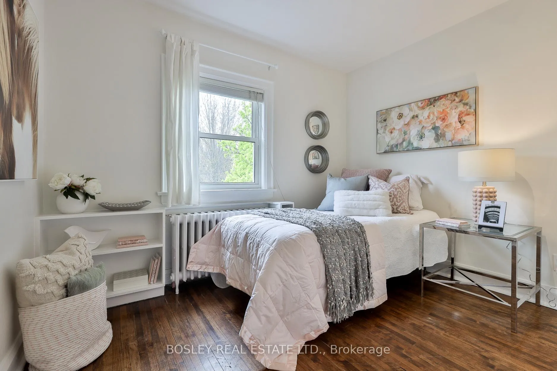 Photo 25 of 109 Southvale Drive, Toronto, Leaside — HOMEH