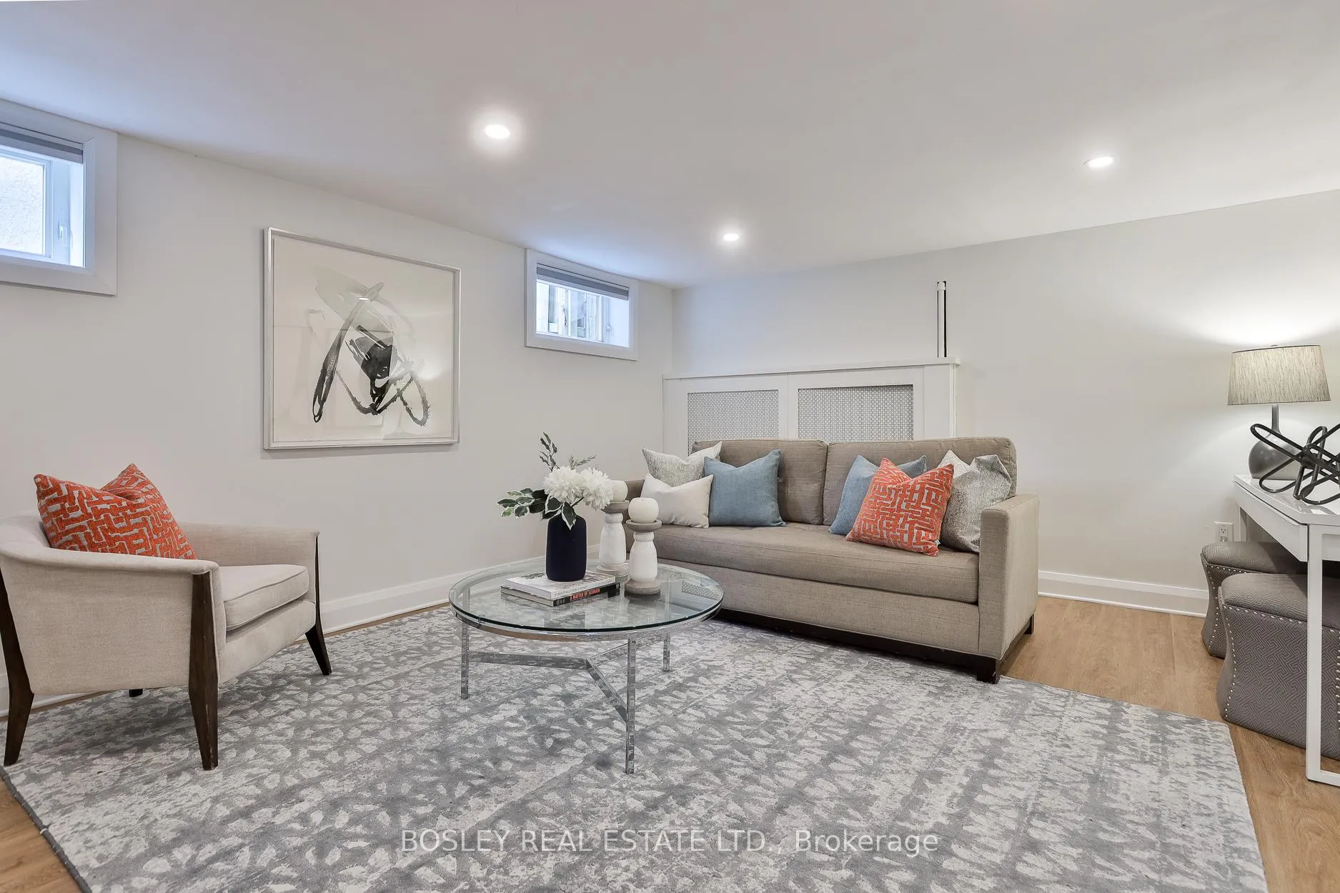 Photo 32 of 109 Southvale Drive, Toronto, Leaside — HOMEH