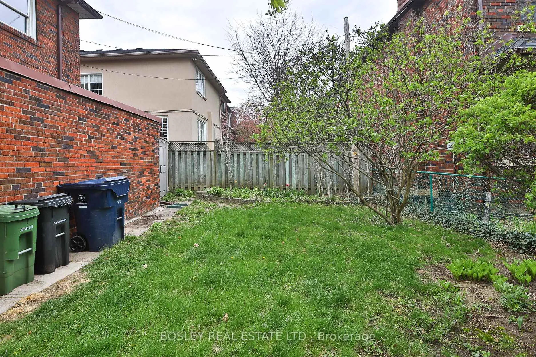 Photo 38 of 109 Southvale Drive, Toronto, Leaside — HOMEH