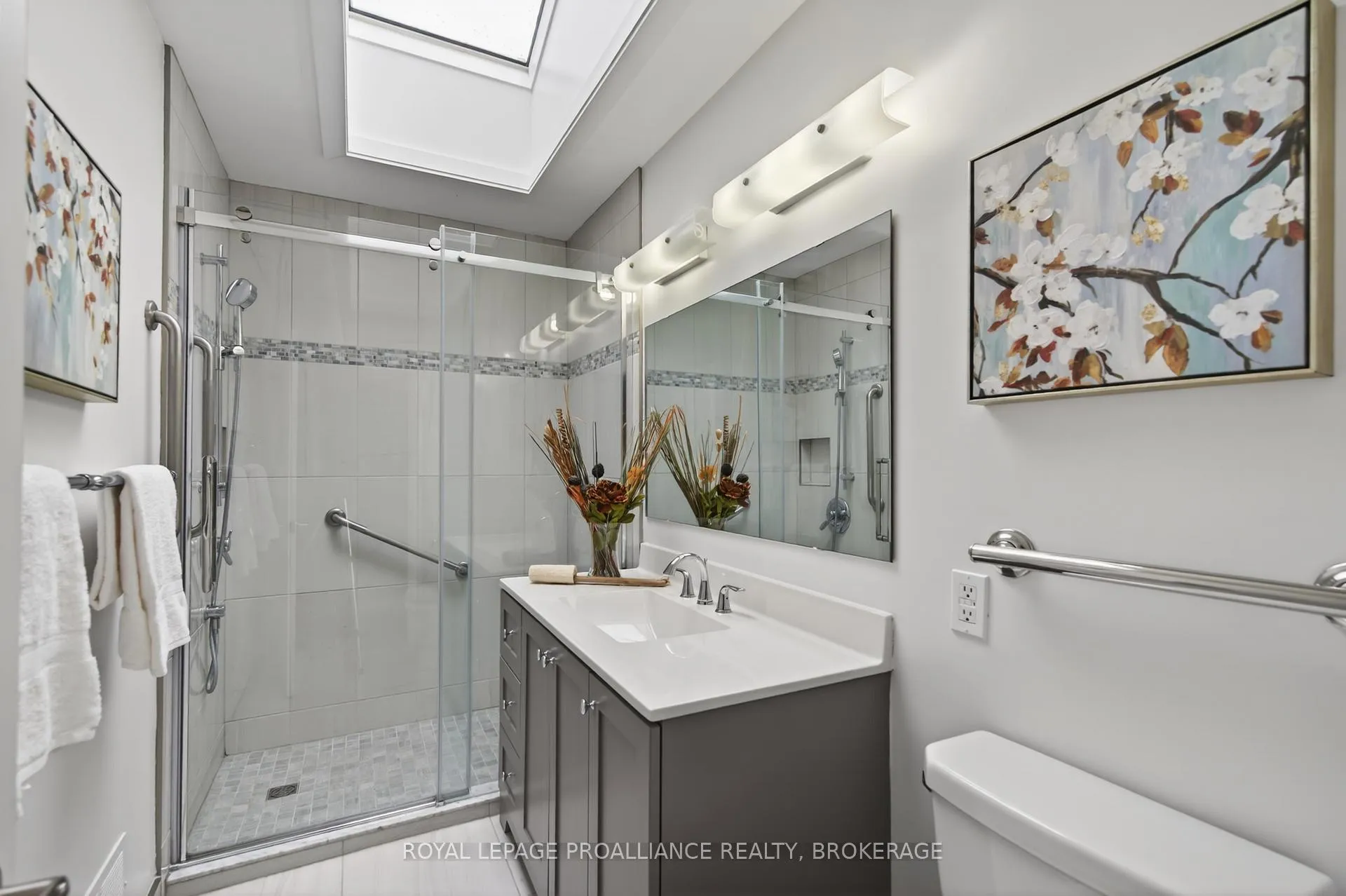 Photo 14 of 31 Jorene Drive, Kingston, City Southwest — HOMEH