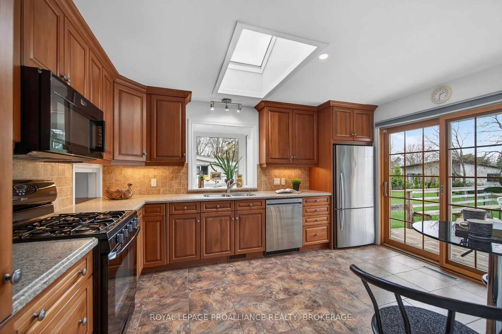 Photo 18 of 31 Jorene Drive, Kingston, City Southwest — HOMEH