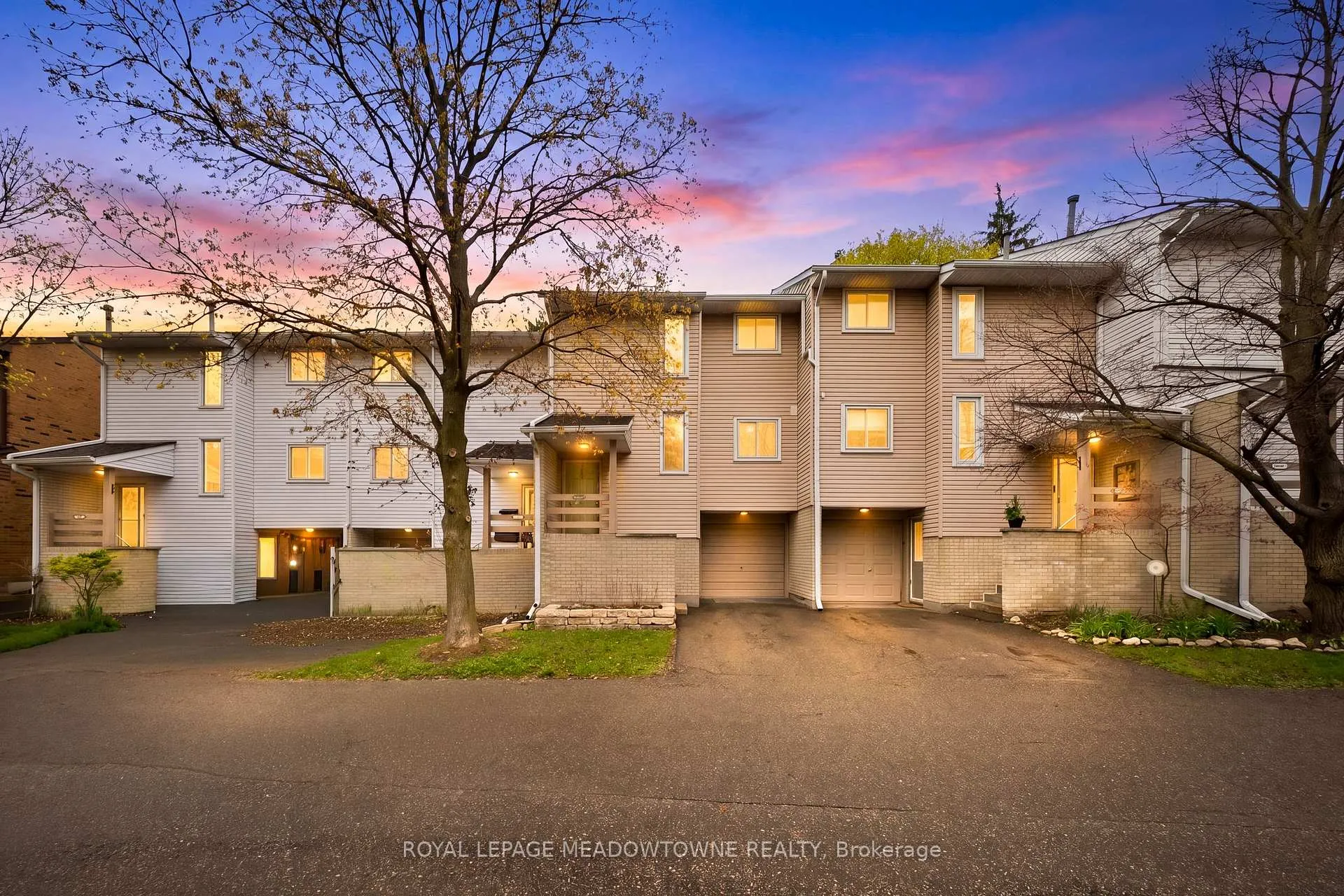 Front of 8 Lynden Circle