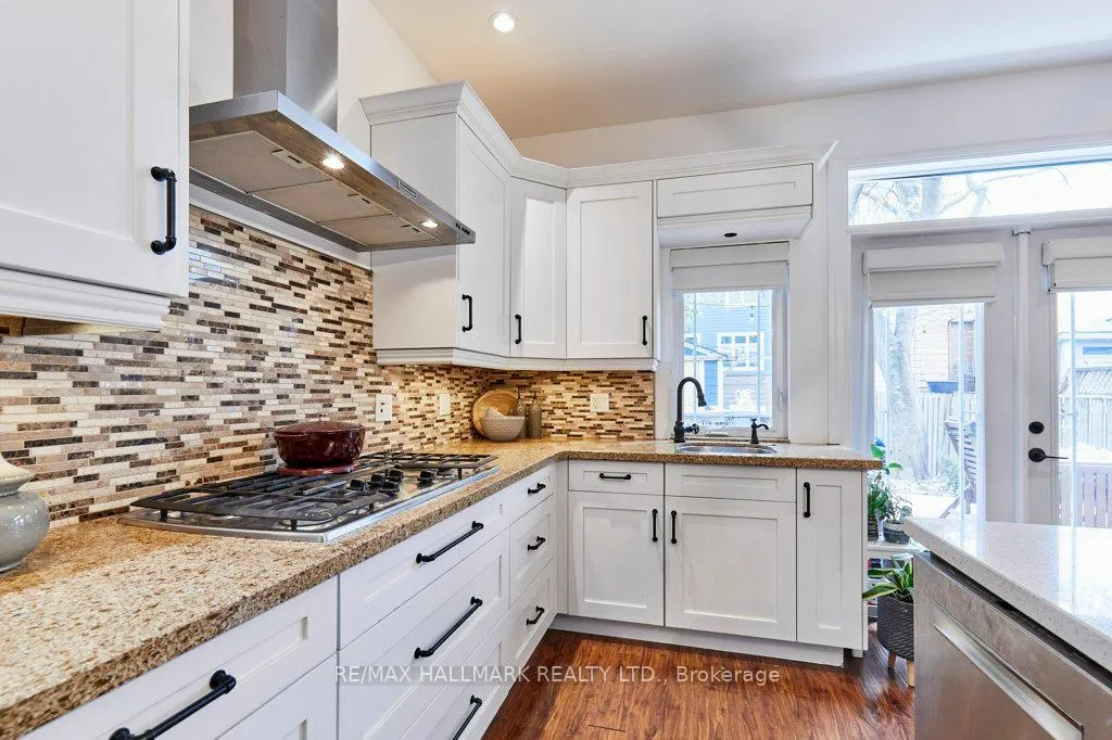 Photo 9 of 255 Ashdale Avenue, Toronto, Greenwood-Coxwell — HOMEH