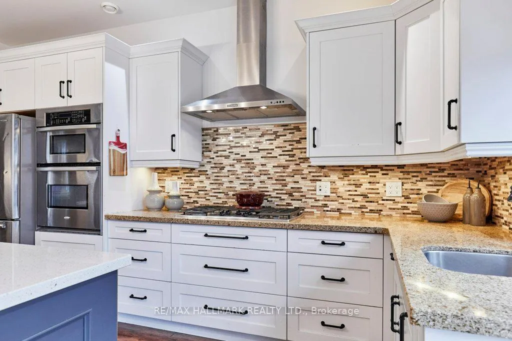 Photo 11 of 255 Ashdale Avenue, Toronto, Greenwood-Coxwell — HOMEH