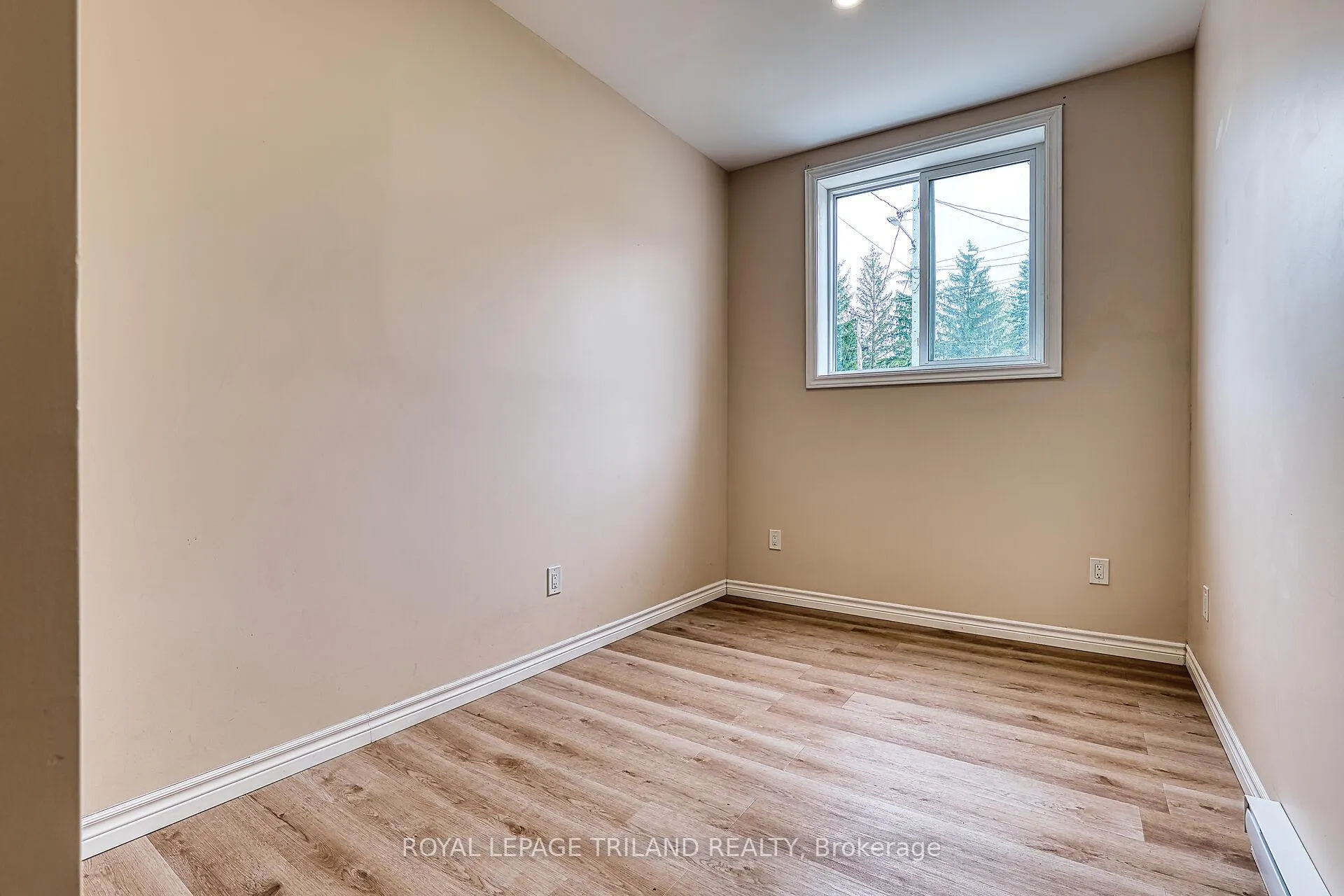 Photo 8 of Unit 103, 80 Albert Street, Central Huron, Clinton — HOMEH