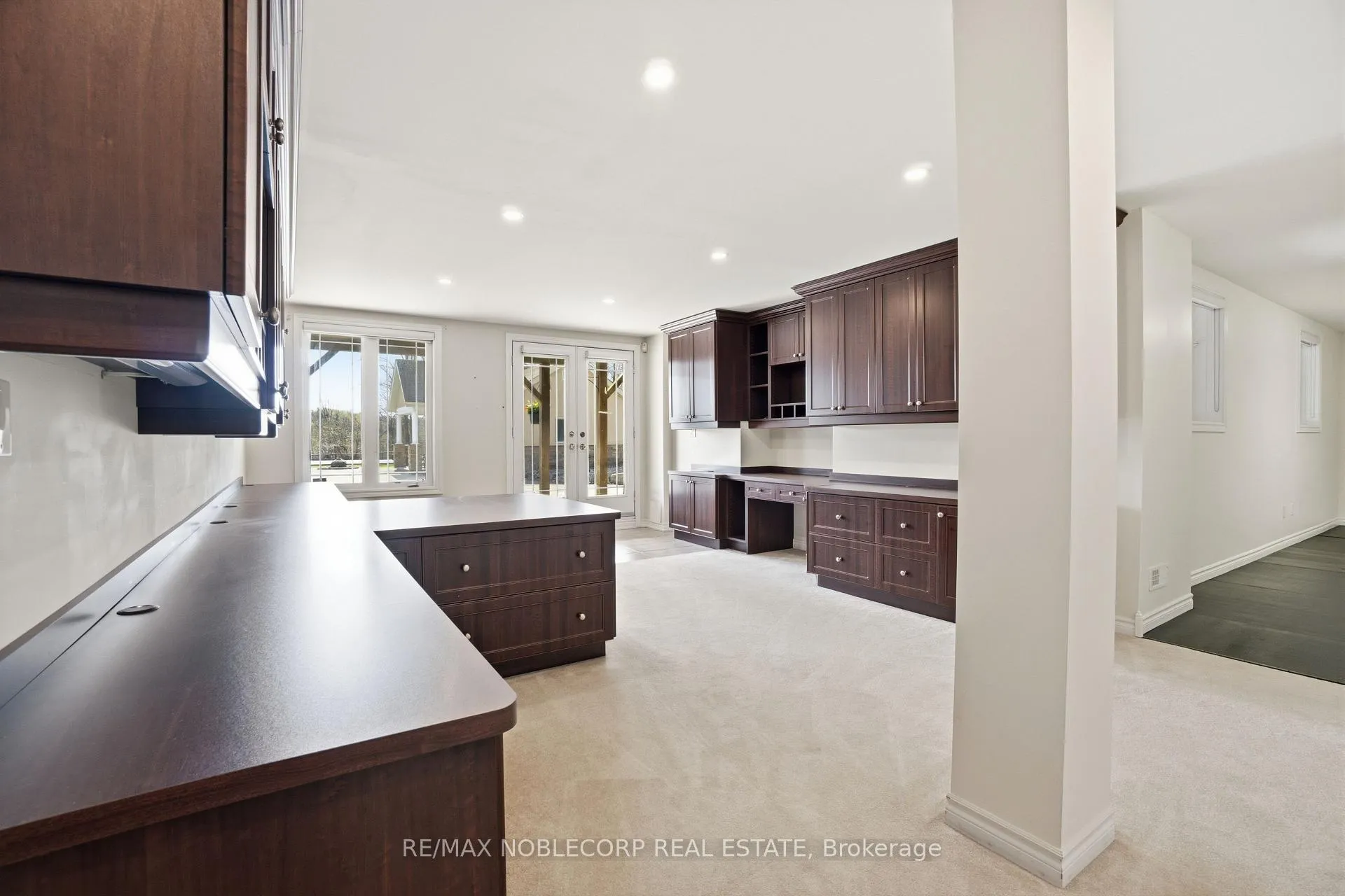 Photo 37 of 170 Athabasca Drive, Vaughan, Rural Vaughan — HOMEH