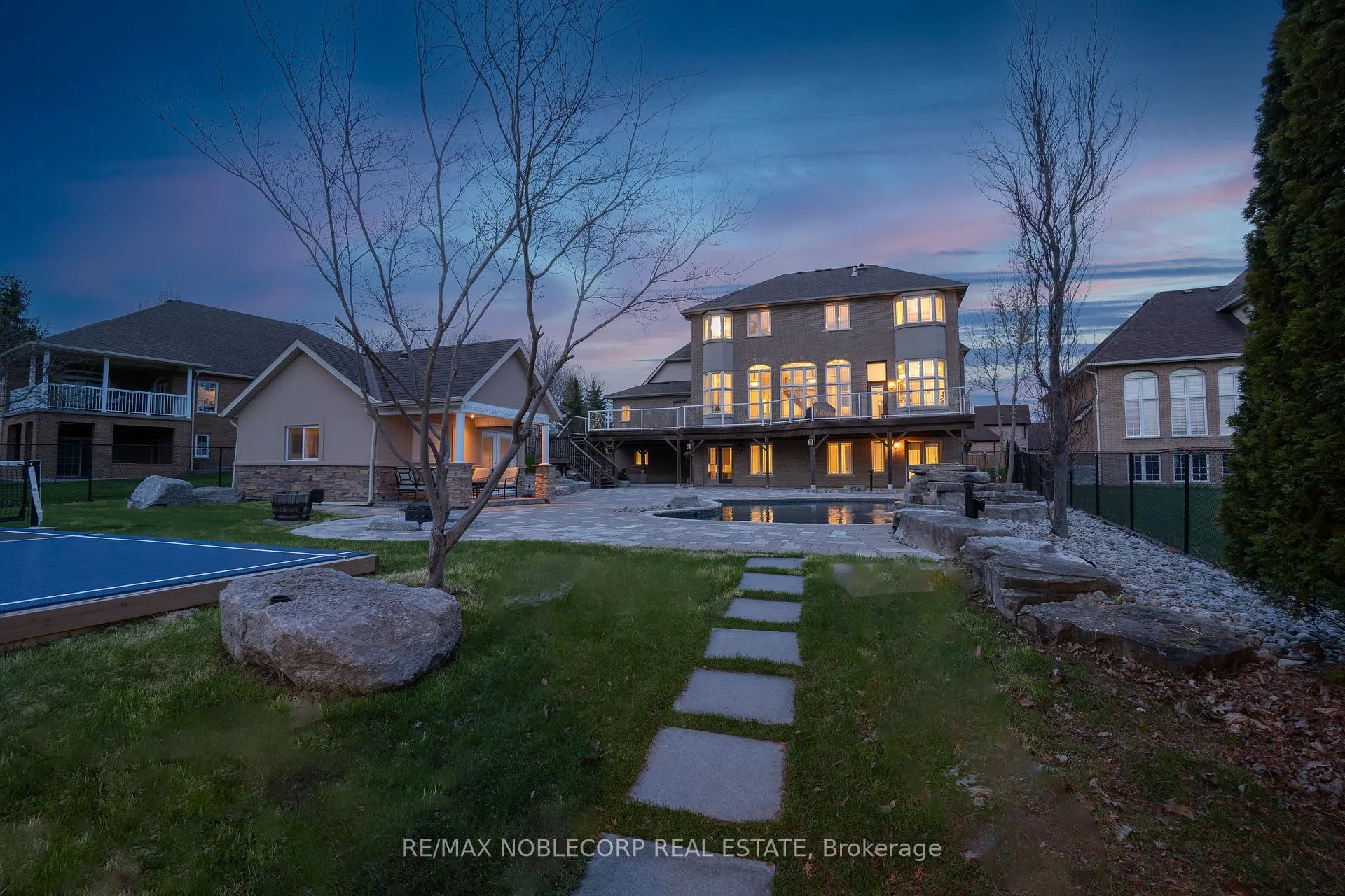 Photo 47 of 170 Athabasca Drive, Vaughan, Rural Vaughan — HOMEH
