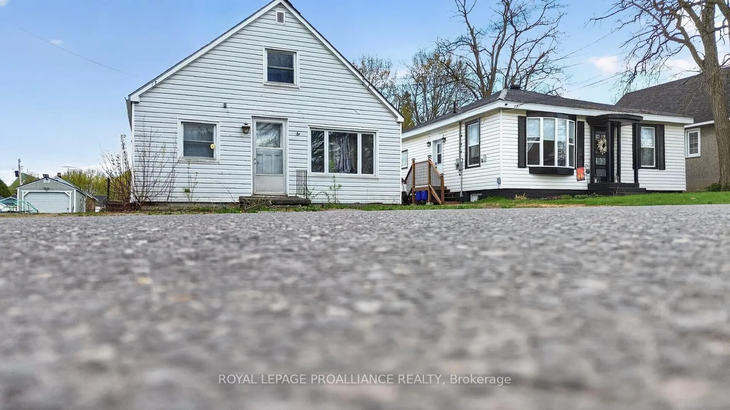Front of 189 Wood Street W