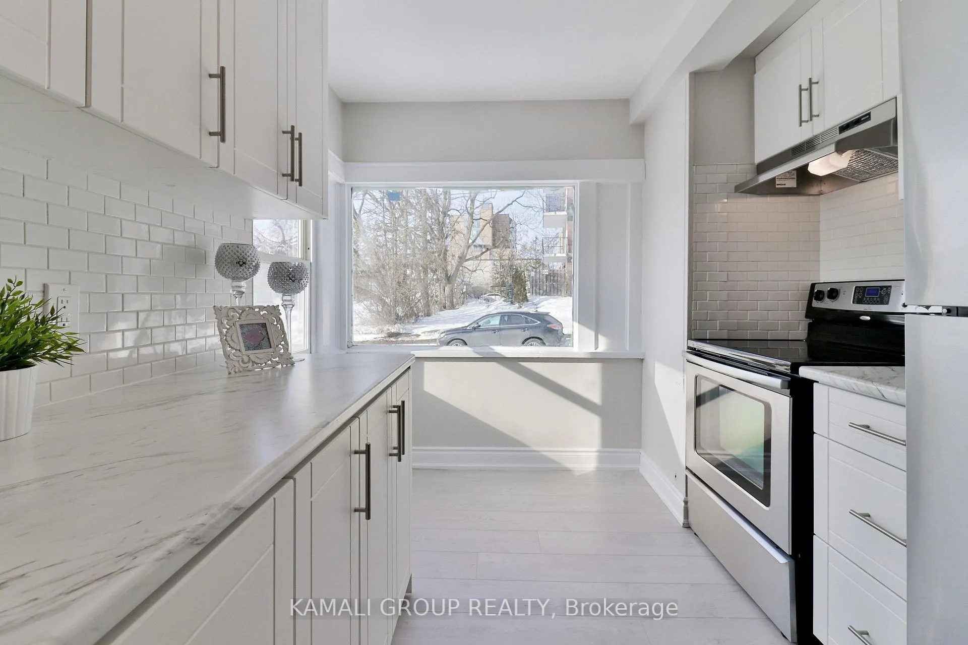 Photo 5 of Unit Unit 2, 93 McMillan Drive, Oshawa, O'Neill — HOMEH