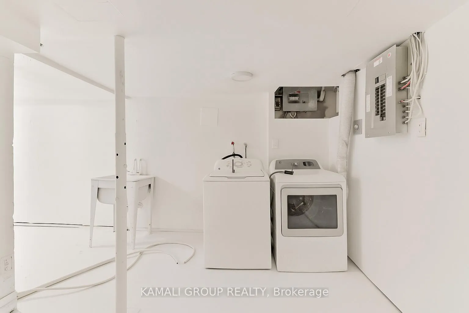 Photo 13 of Unit Unit 2, 93 McMillan Drive, Oshawa, O'Neill — HOMEH