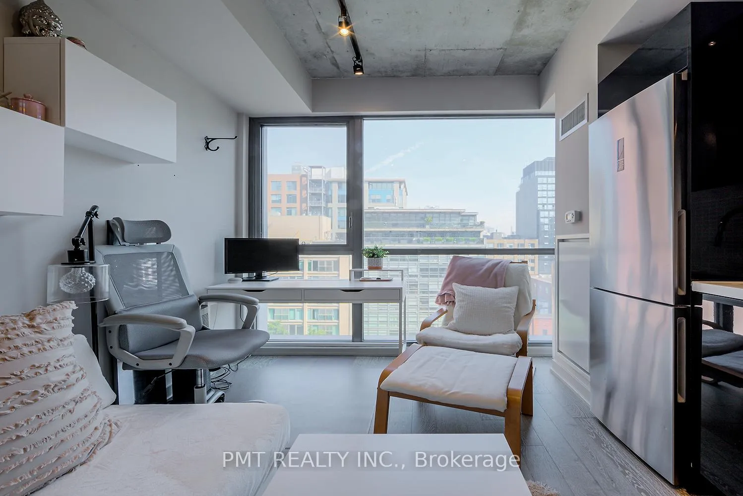 Photo 12 of Unit 804, 39 Brant Street, Toronto, Waterfront Communities — HOMEH