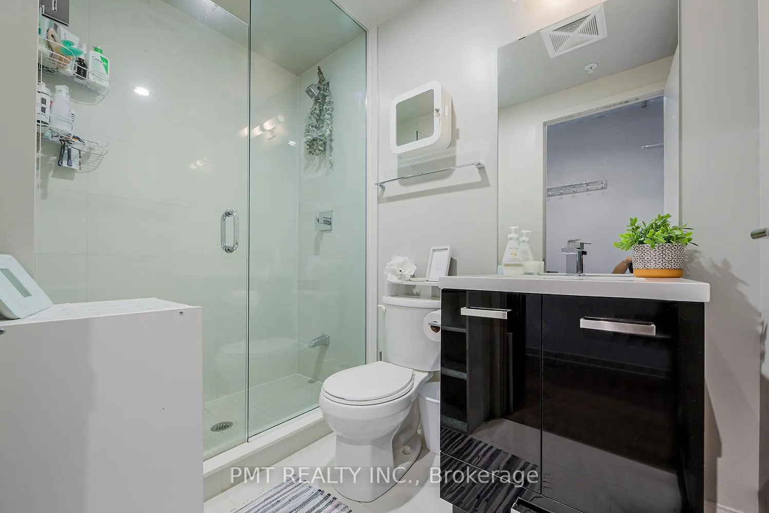 Photo 16 of Unit 804, 39 Brant Street, Toronto, Waterfront Communities — HOMEH