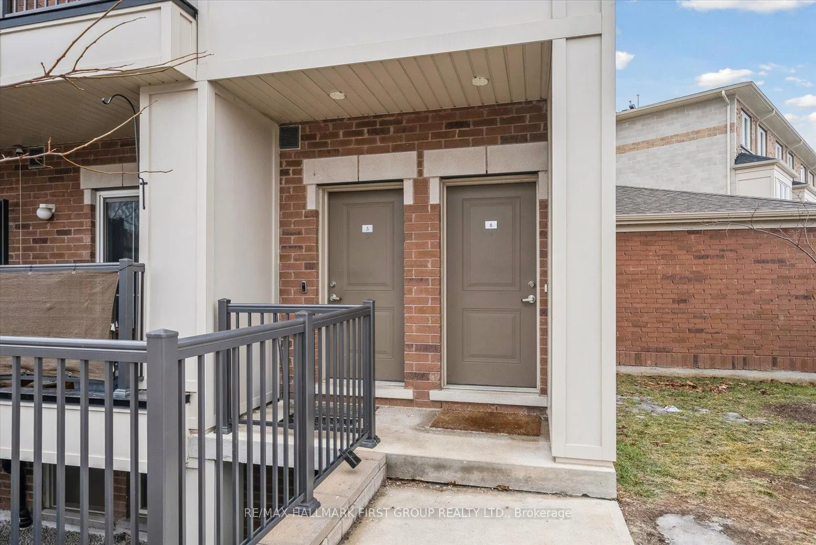 Photo 2 of Unit 6, 485 Beresford Path, Oshawa, Central — HOMEH