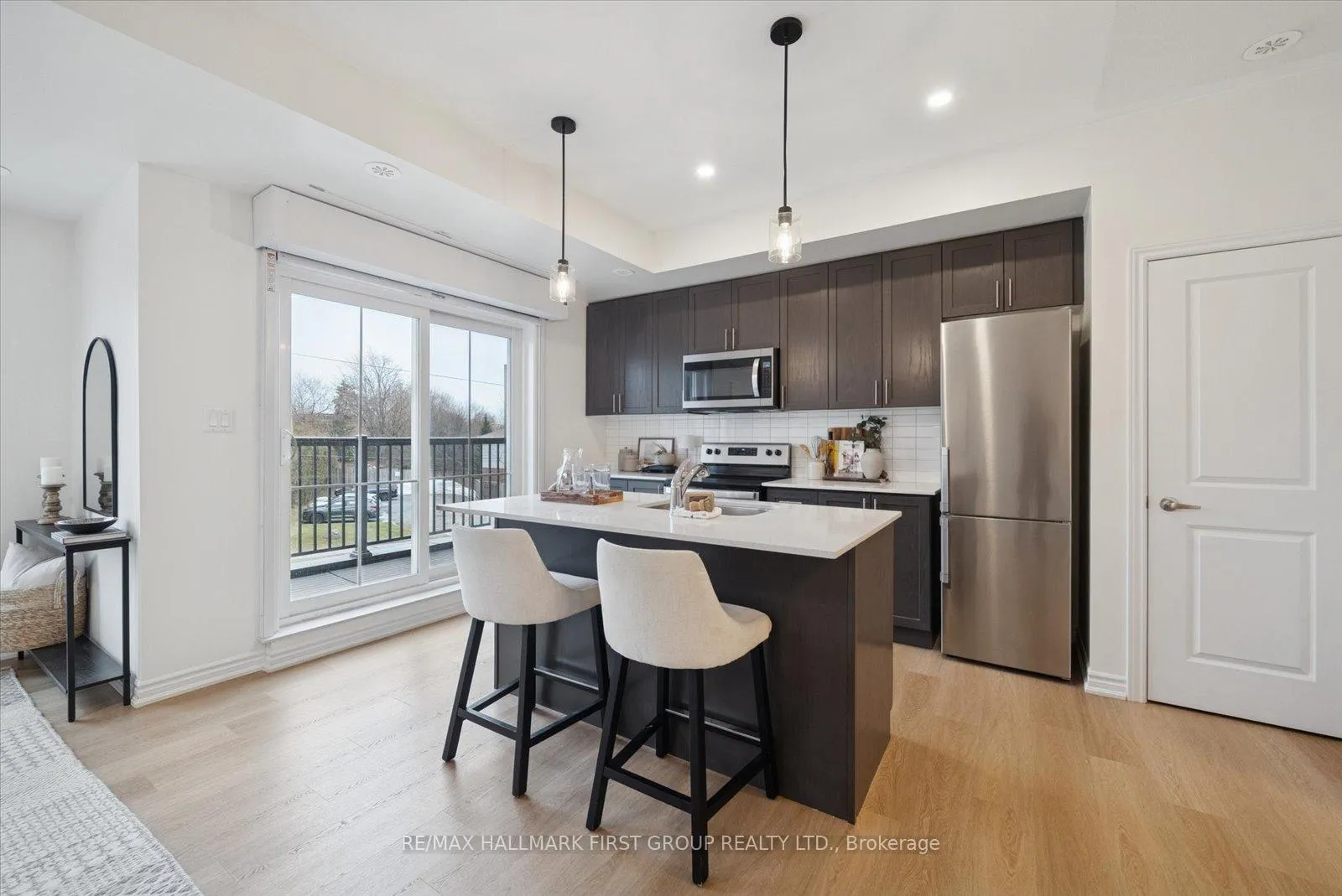 Photo 6 of Unit 6, 485 Beresford Path, Oshawa, Central — HOMEH