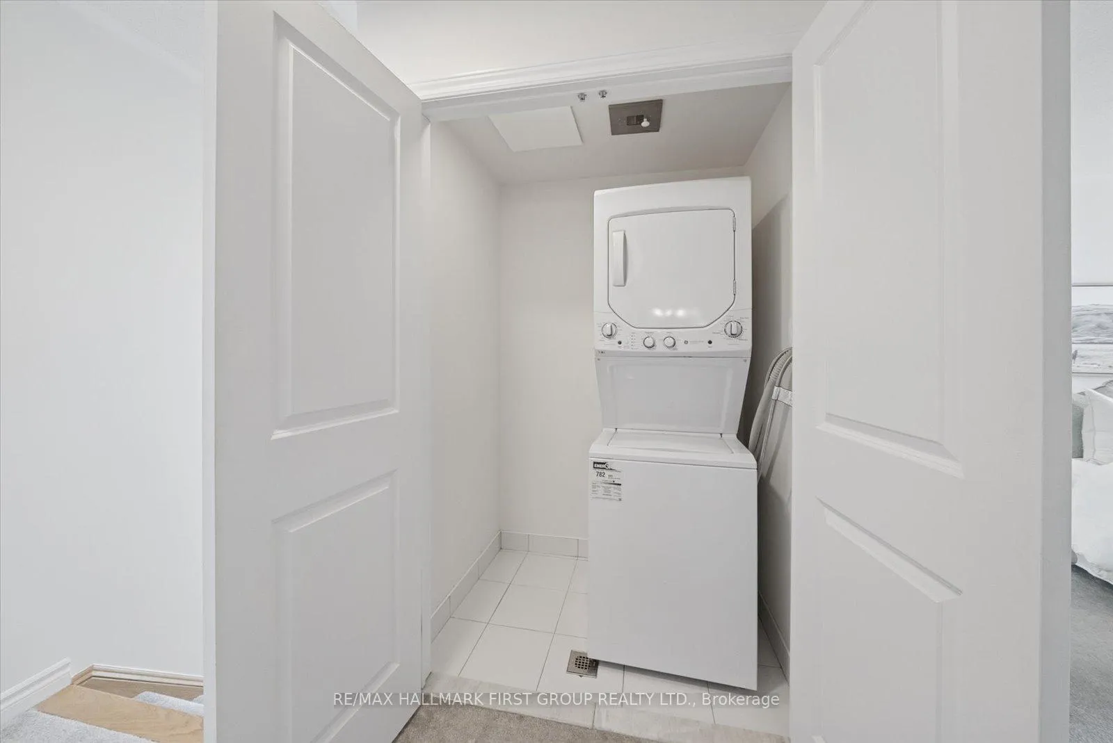 Photo 10 of Unit 6, 485 Beresford Path, Oshawa, Central — HOMEH