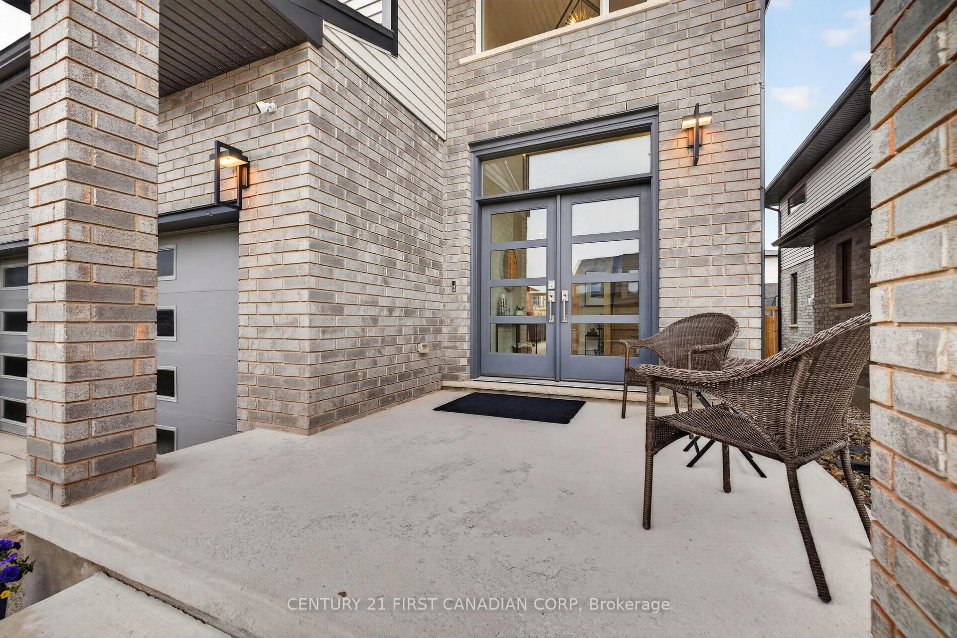 Photo 3 of 20 Locky Lane, Middlesex Centre, Komoka — HOMEH