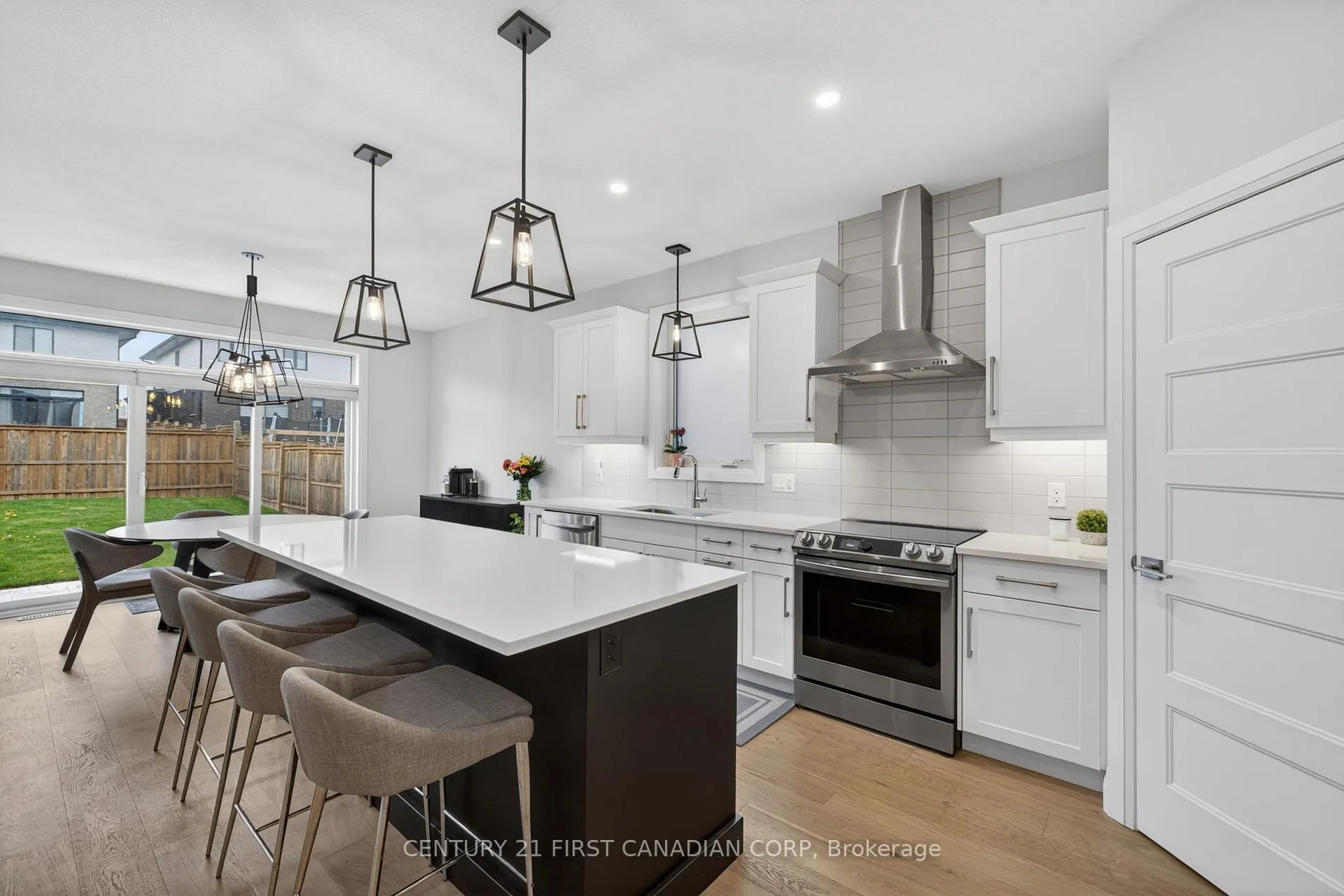 Photo 10 of 20 Locky Lane, Middlesex Centre, Komoka — HOMEH