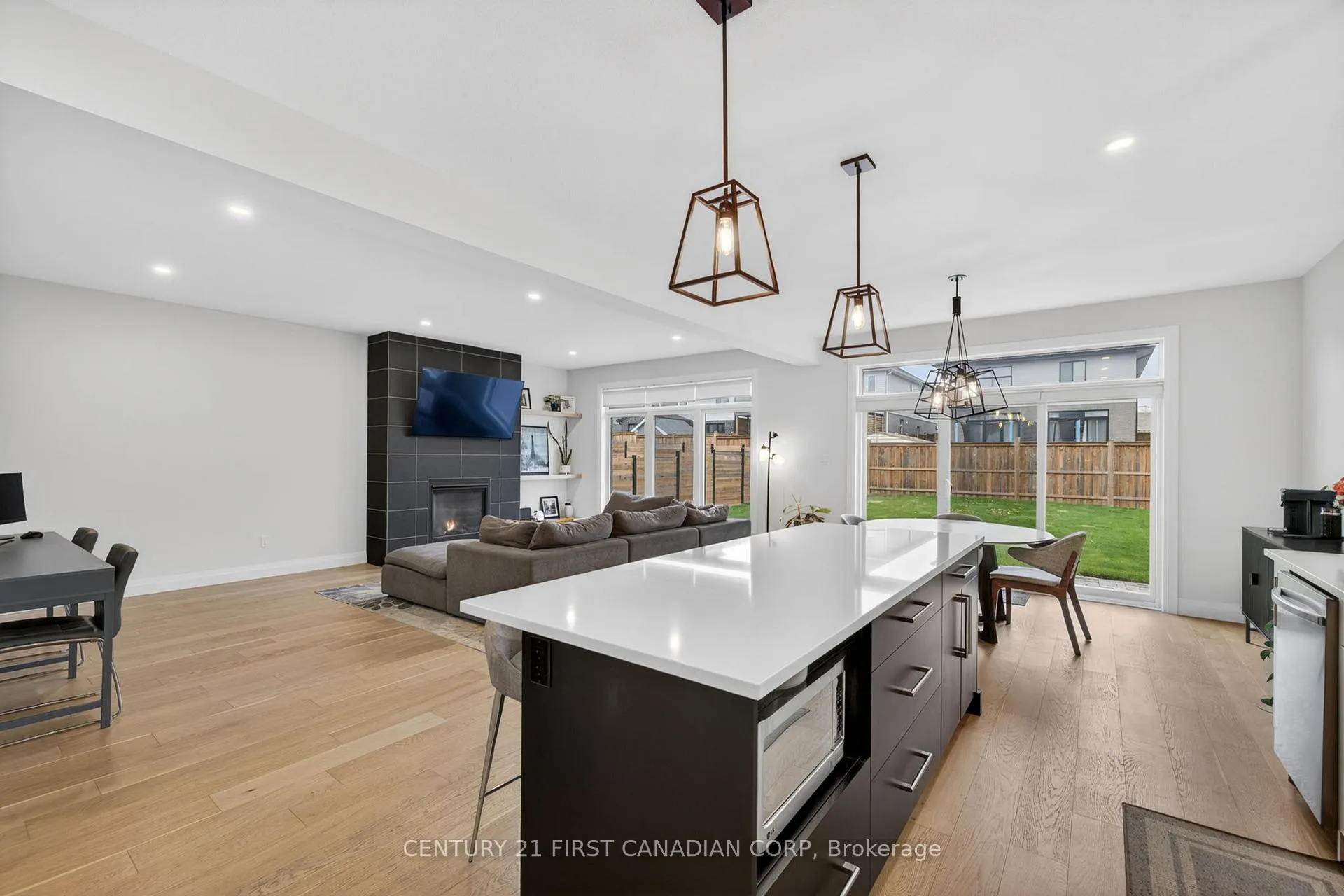 Photo 12 of 20 Locky Lane, Middlesex Centre, Komoka — HOMEH