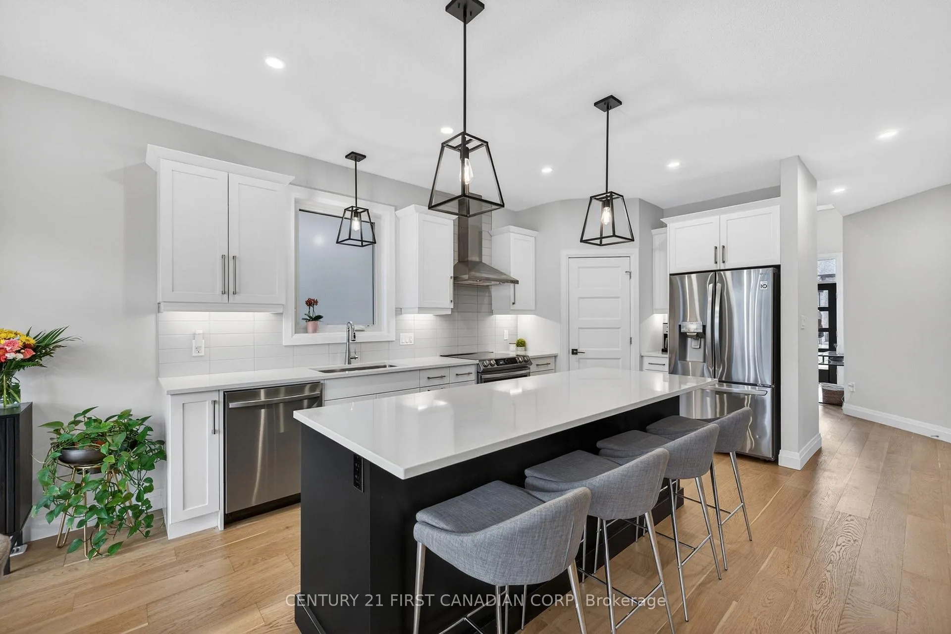 Photo 14 of 20 Locky Lane, Middlesex Centre, Komoka — HOMEH