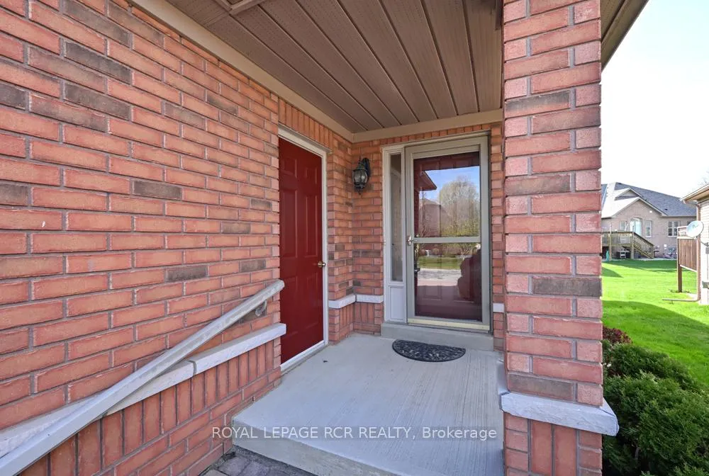 Photo 3 of 38 Bella Vista Trail, New Tecumseth, Alliston — HOMEH