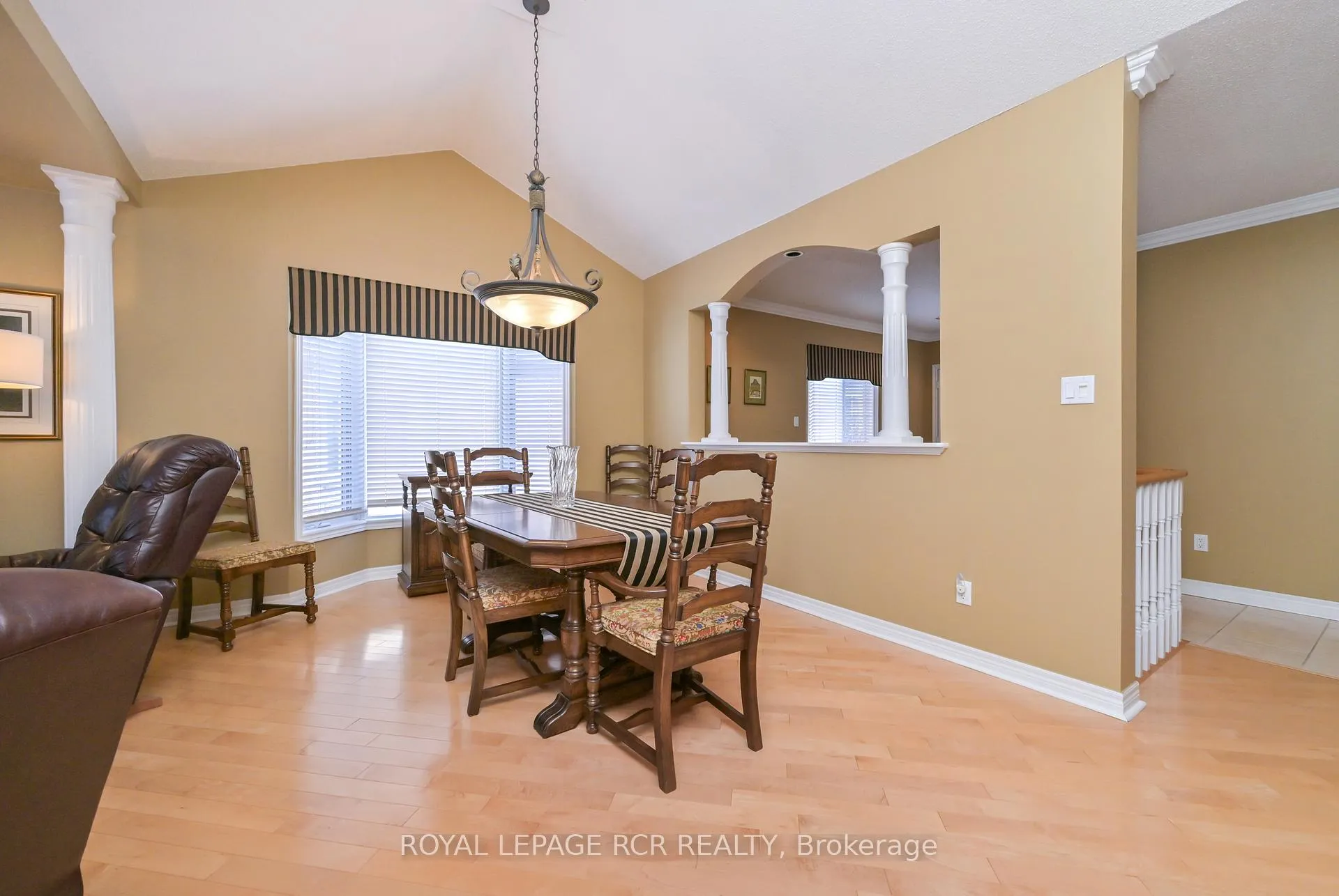 Photo 10 of 38 Bella Vista Trail, New Tecumseth, Alliston — HOMEH