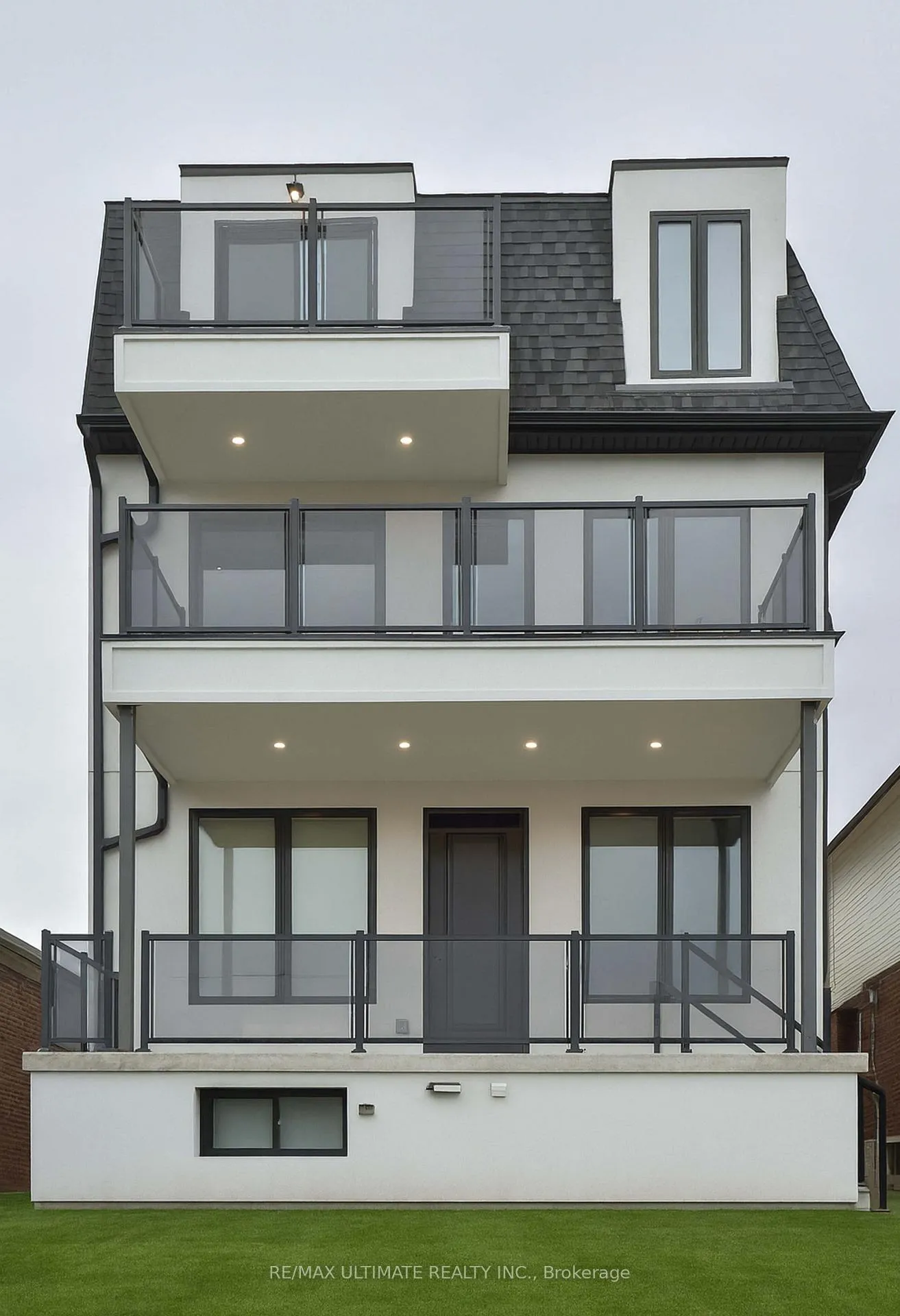 Photo 2 of Unit Main Floor, 6 Chudleigh Road, Toronto, Caledonia-Fairbank — HOMEH