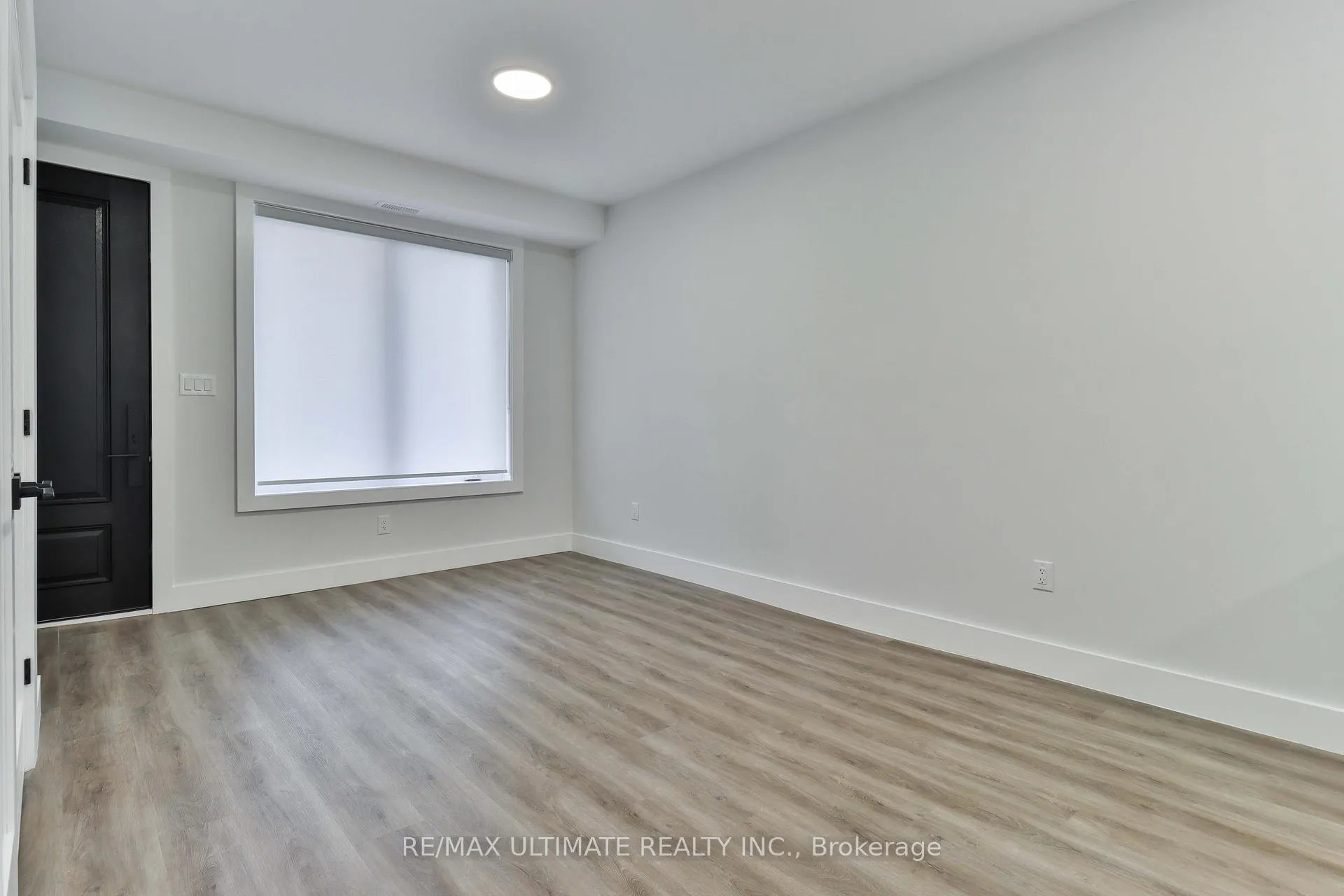 Photo 9 of Unit Main Floor, 6 Chudleigh Road, Toronto, Caledonia-Fairbank — HOMEH