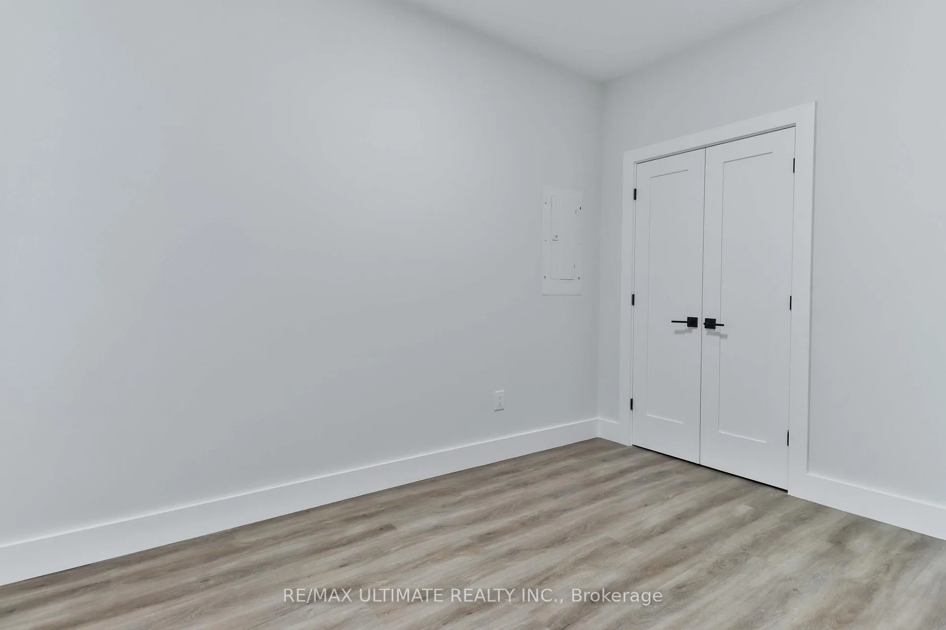 Photo 15 of Unit Main Floor, 6 Chudleigh Road, Toronto, Caledonia-Fairbank — HOMEH
