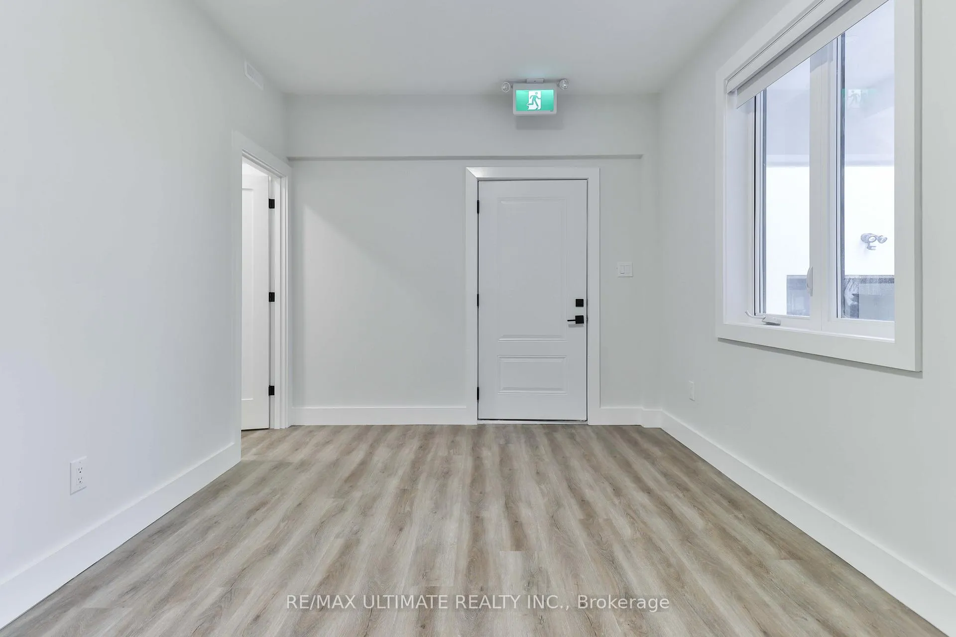 Photo 18 of Unit Main Floor, 6 Chudleigh Road, Toronto, Caledonia-Fairbank — HOMEH