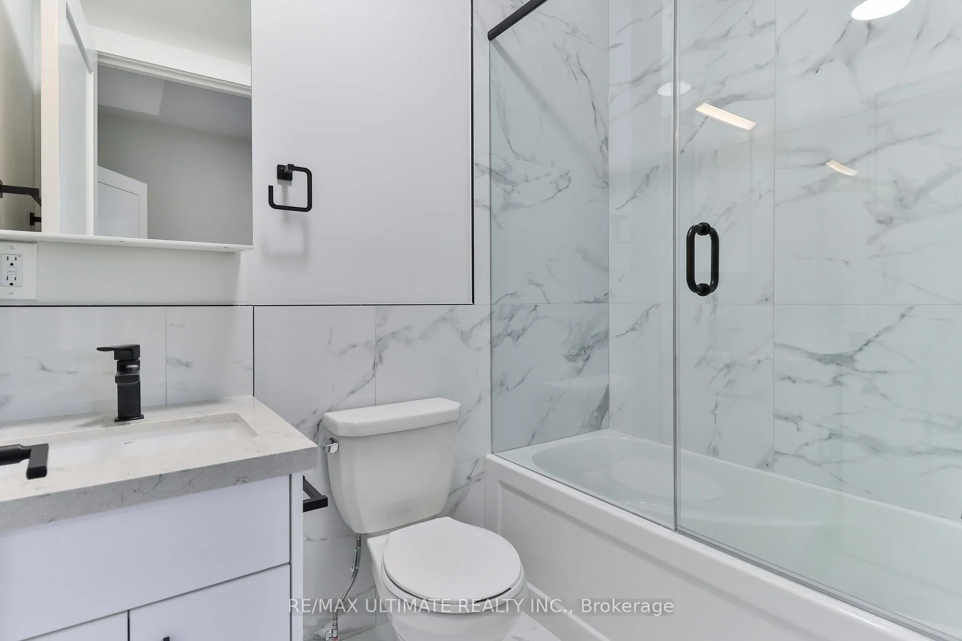Photo 20 of Unit Main Floor, 6 Chudleigh Road, Toronto, Caledonia-Fairbank — HOMEH