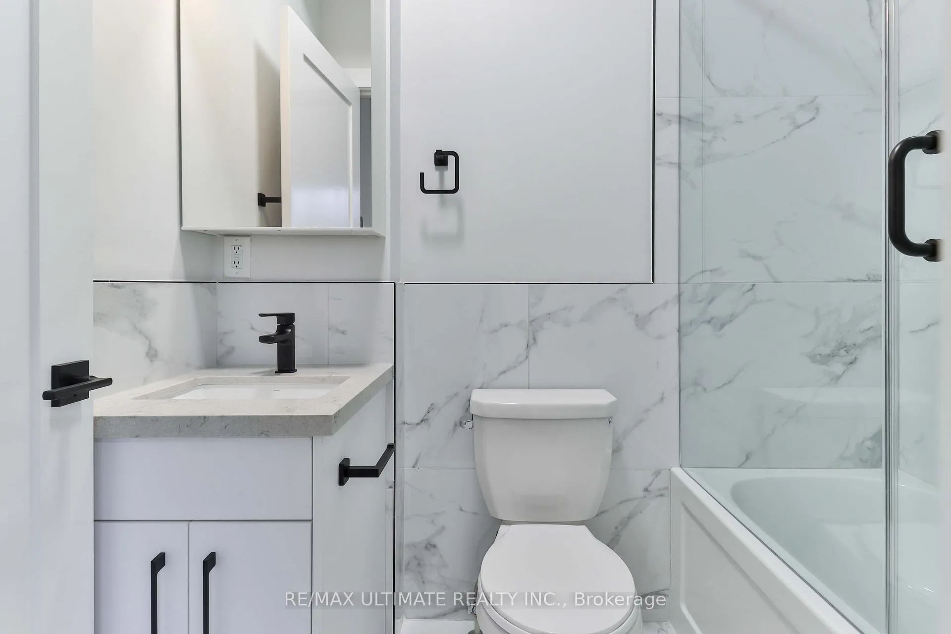 Photo 21 of Unit Main Floor, 6 Chudleigh Road, Toronto, Caledonia-Fairbank — HOMEH