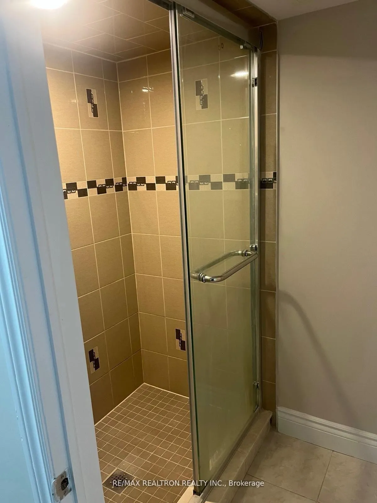 Photo 10 of Unit Bsmnt, 1112 Maple Gate Road, Pickering, Liverpool — HOMEH