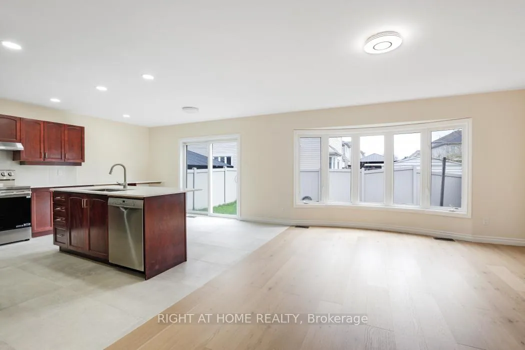 Photo 10 of 2210 River Mist Road, Ottawa, Barrhaven - Half Moon Bay — HOMEH