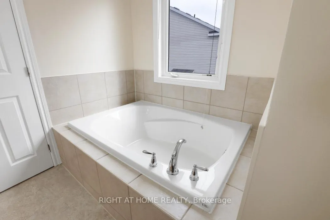 Photo 23 of 2210 River Mist Road, Ottawa, Barrhaven - Half Moon Bay — HOMEH