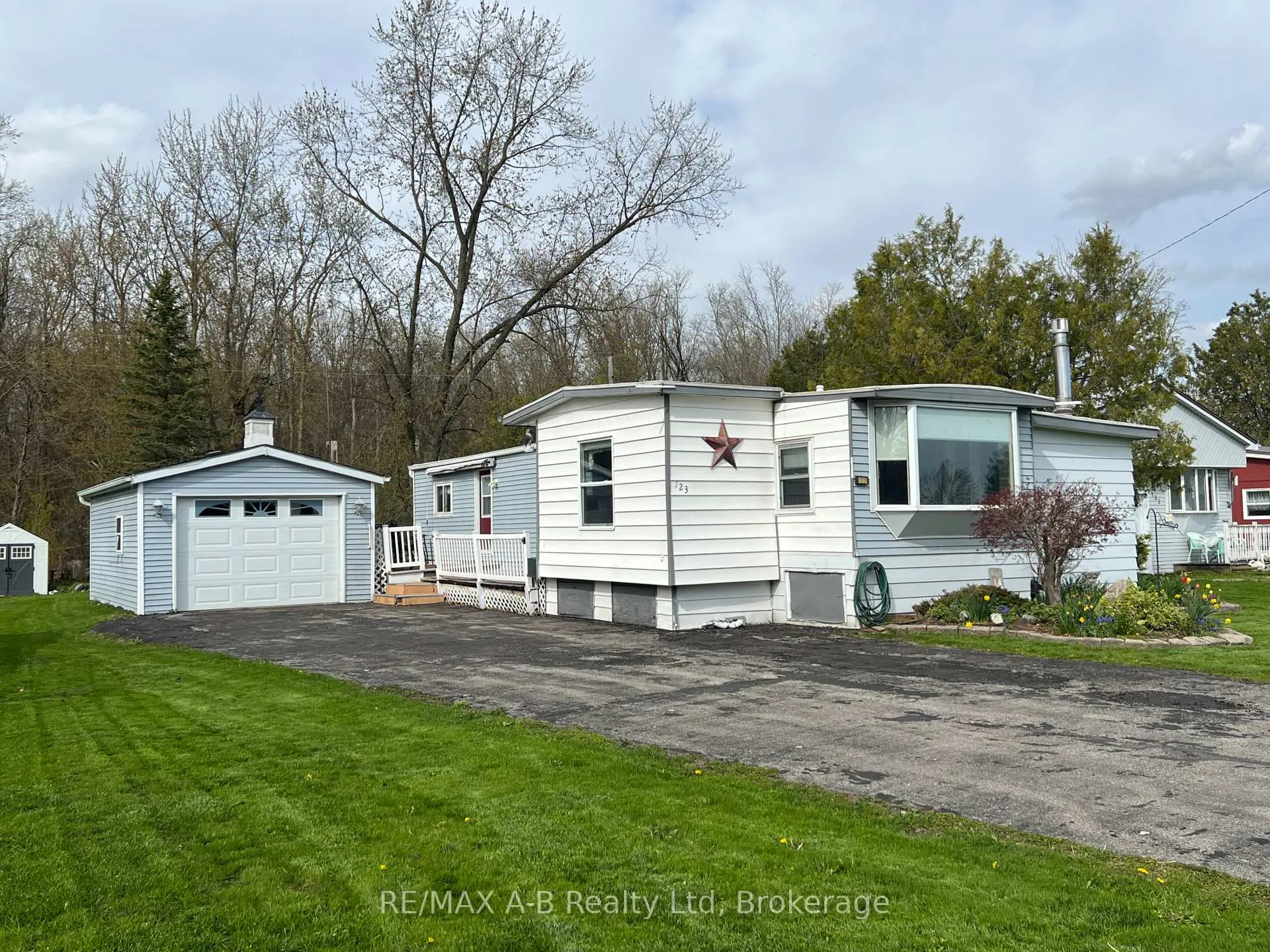 Photo 1 of 123 Ash Street, Perth East, Crystal Lake — HOMEH