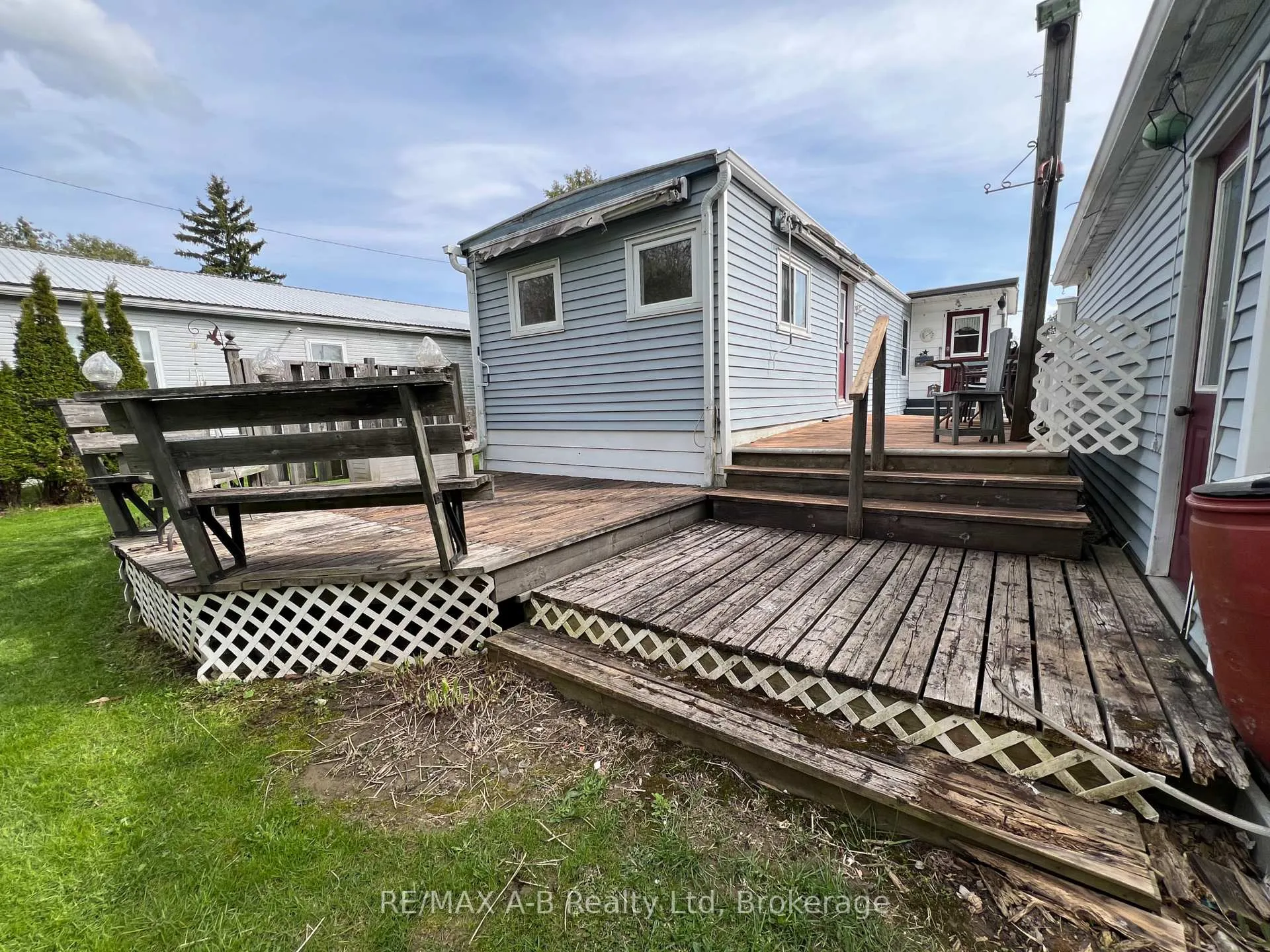 Photo 10 of 123 Ash Street, Perth East, Crystal Lake — HOMEH