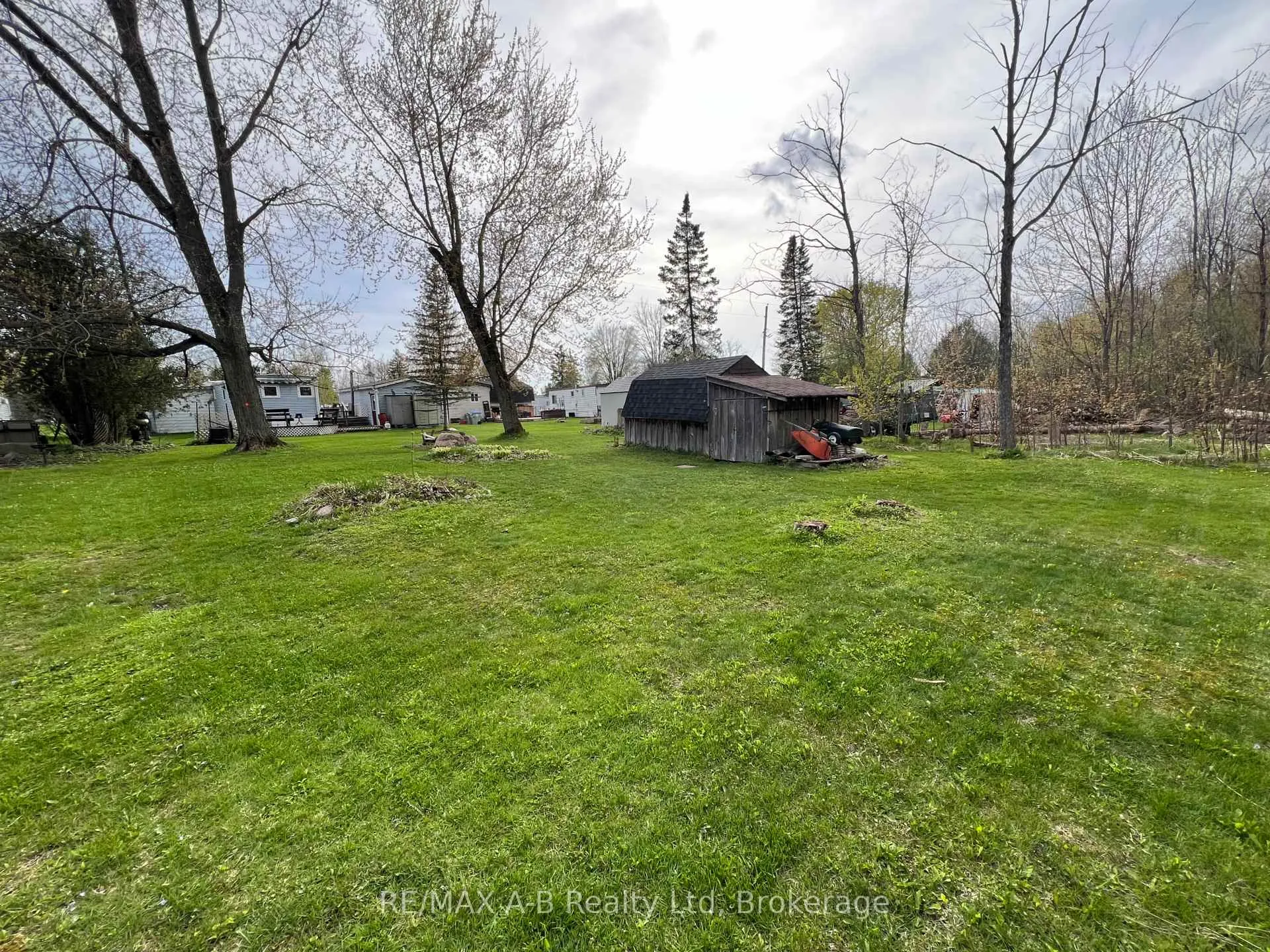 Photo 13 of 123 Ash Street, Perth East, Crystal Lake — HOMEH